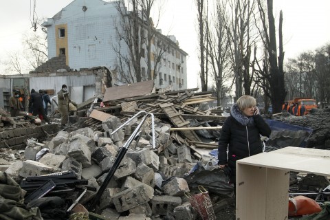 ‘everythingisdestroyed’:adeadlysurgeofviolencestrikeseasternukraine